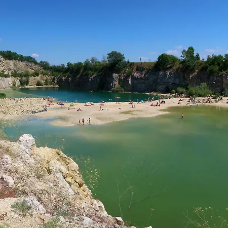 Chateau View 公寓 *